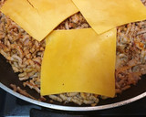 Foto del paso 2 de la receta: Hojaldres de cheddar y carne tex mex