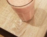 A picture of step 3 of Strawberry smoothie 2.