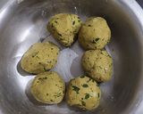 A picture of step 3 of Methi Bajara (Pearl Millet) paratha.