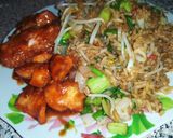 A picture of step 3 of Sweet and Sour Chicken Fried Rice.