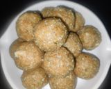 A picture of step 5 of Energy bomb (protein pack energy ladoo).
