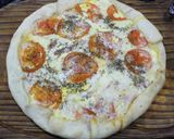 Foto del paso 2 de la receta: Tarta de jamón, queso y tomate con masa casera