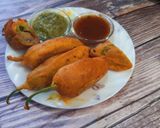 A picture of step 3 of Stuffed Mirchi Bhajia.