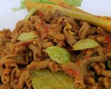 Foto langkah ke 4 dari resep Tumis Usus Ayam Super Pedas.