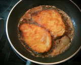 Foto del paso 3 de la receta: Filetes de lomo de cerdo empanado