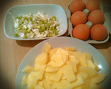 Foto del paso 3 de la receta: Tortilla de ajetes con patatas