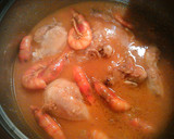 Foto del paso 7 de la receta: Traseros de pollo con gambas