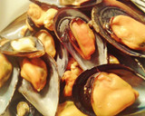 Foto del paso 2 de la receta: Aperitivo de Mejillones en Salsa picante
