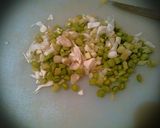 Foto del paso 2 de la receta: Tortilla de ajetes con patatas