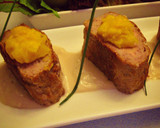 Foto del paso 4 de la receta: Tronco de carne picada rellena de paté y compota de mango