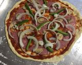 Foto langkah ke 9 dari resep Homemade Pizza.