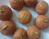 A picture of step 3 of Besan suji laddu.