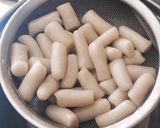 Foto langkah ke 1 dari resep Topokki / Tteokbokki korean food homemade.