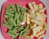 Foto langkah ke 2 dari resep Tumis Jagung Muda, buncis, jamur kuping, dan udang.