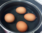 Foto del paso 1 de la receta: Huevos rellenos