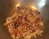 A picture of step 4 of Egg Hara Masala.