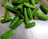 A picture of step 1 of Masala Bhindi.