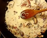Foto del paso 2 de la receta: Abadejo con portobellos a la crema
