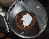 A picture of step 3 of Oreo toast.