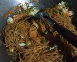 Foto langkah ke 4 dari resep Bihun kecap.