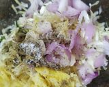 A picture of step 1 of Cabbage omlette.