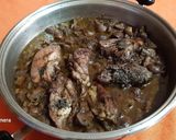 Foto del paso 6 de la receta: Pollo al vino con portobellos
