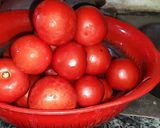 A picture of step 1 of Tomato sauce.