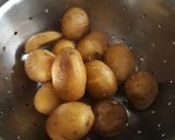 દમ આલુ(Dum Aloo Recipe in Gujarati) રેસીપી સ્ટેપ1ફોટો