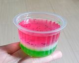 Foto langkah ke 6 dari resep Puding Semangka Cup.