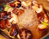 Hình bước làm 2 của món Miến Chay Thanh Mát