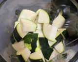 A picture of step 2 of Green vegetable soup.