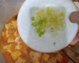 Foto langkah ke 7 dari resep Udang Tahu Kuah Pedas.