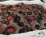 Foto del paso 5 de la receta: Bizcocho de chocolate y frutos rojos (Foscocho)