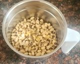 A picture of step 2 of Lobia Chilla.