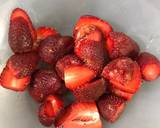 Strawberry Milk Shake recipe step 1 photo