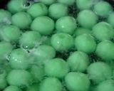 Foto langkah ke 4 dari resep Klepon kenyal tanpa kapur sirih.