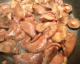 Foto del paso 4 de la receta: Níscalos al ajillo