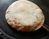 A picture of step 8 of Til gud stuff Roti.