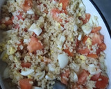 Foto del paso 3 de la receta: Ensalada saludable de arroz integral, huevo, tomate y mayonesa light