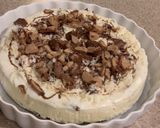 A picture of step 4 of Kinder cheese cake🥮.