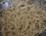 Foto langkah ke 1 dari resep 392) Mi Goreng Pipih Simple.