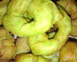 Foto langkah ke 3 dari resep 9. Donat pandan.