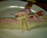 Foto langkah ke 5 dari resep Roti ice cream isi buah simple.