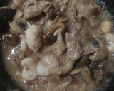 Foto del paso 4 de la receta: Setas con gambas en salsa