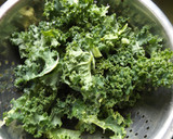 Foto del paso 1 de la receta: Crema de kale y judías verdes