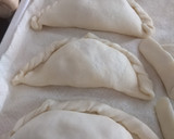 Foto del paso 1 de la receta: Empanadas de salmón con queso crema