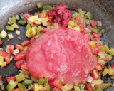 Foto del paso 5 de la receta: Arroz con longaniza, jamón y habas