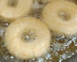 A picture of step 7 of Donuts.