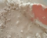 Foto langkah ke 3 dari resep Mawar Lapis Tepung Beras.