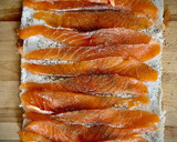 Foto del paso 3 de la receta: Rollito de salmón marinado